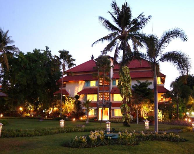White Rose Kuta Resort, Villas & Spa - Außenansicht