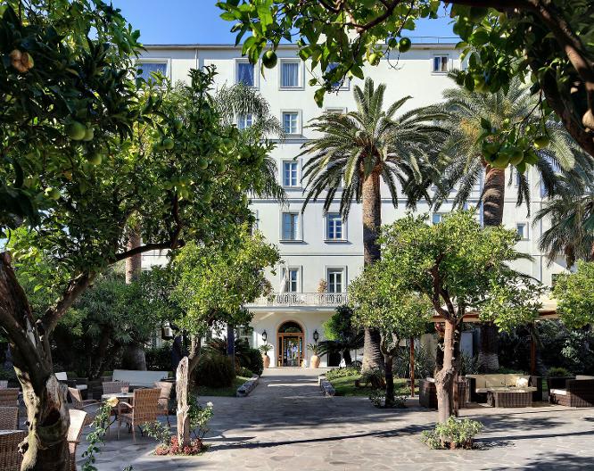 Hotel Mediterraneo Sorrento - Außenansicht