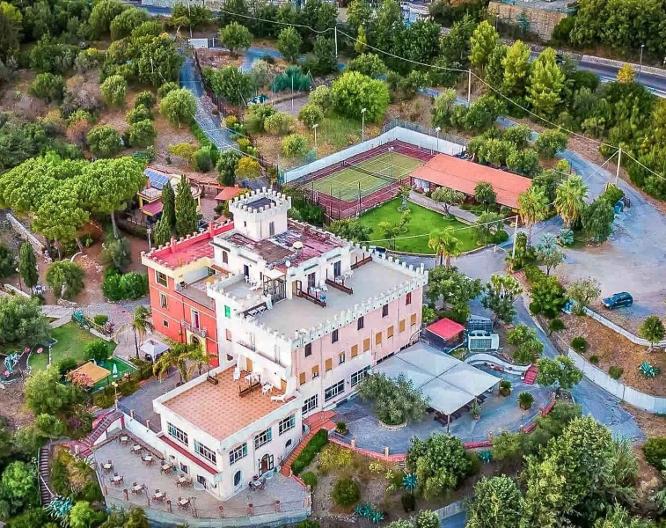 Hotel Hydra Club - Außenansicht