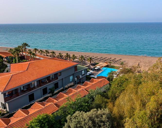 Adora Calma Beach Hotel - Außenansicht