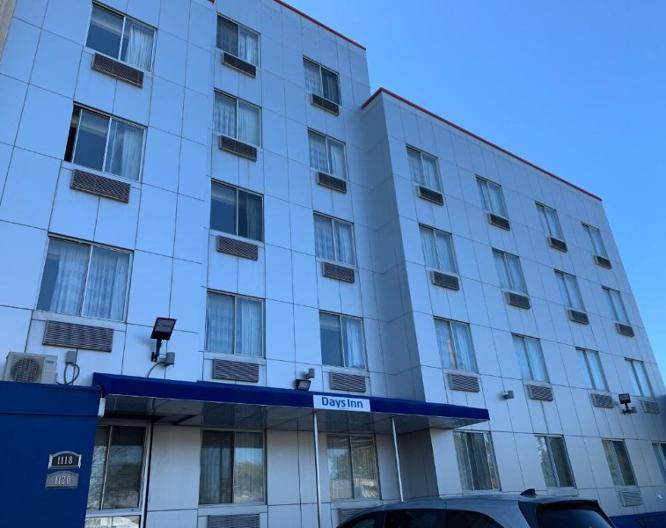 Days Inn by Wyndham Brooklyn Borough Park - Außenansicht
