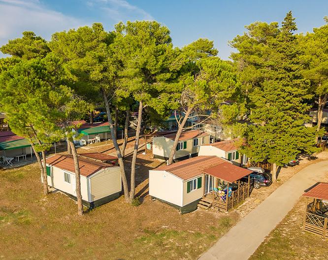 Zaton Holiday Resort Apartments - Außenansicht