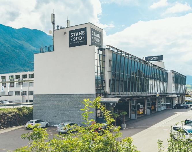 Tailormade Hotel Stans SÜD - Außenansicht