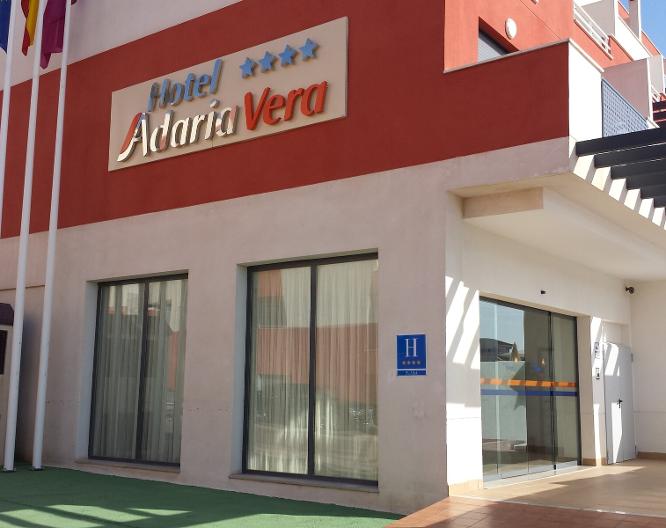 Hotel Adaria Vera - Außenansicht
