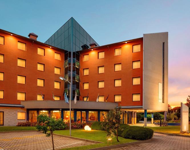 Zeus Essence Dolce Milan Malpensa - Außenansicht