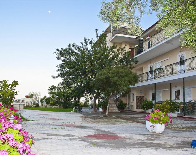 Alonia Studios & Maisonettes - Außenansicht