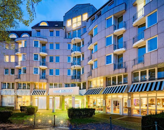 Indigo Düsseldorf-Victoriaplatz. - Außenansicht
