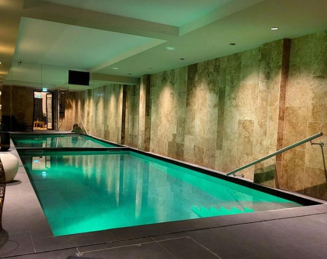 Star Champs-Elysees - Pool