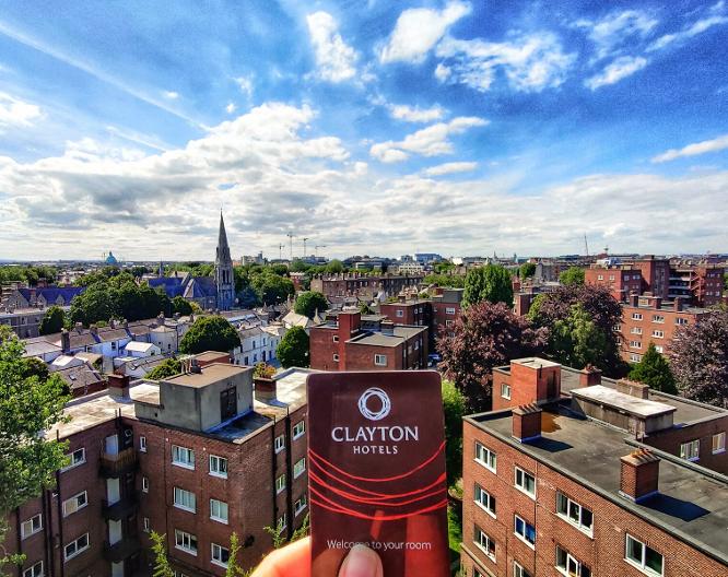 Clayton Hotel Burlington Road - Außenansicht