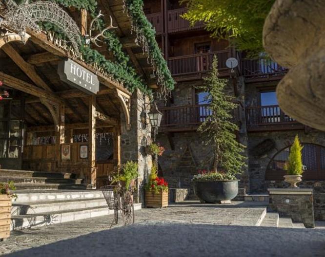 Village Montana Hotel - Außenansicht