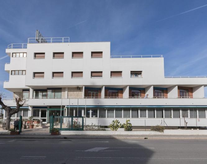 Best Western Hotel La Baia - Außenansicht