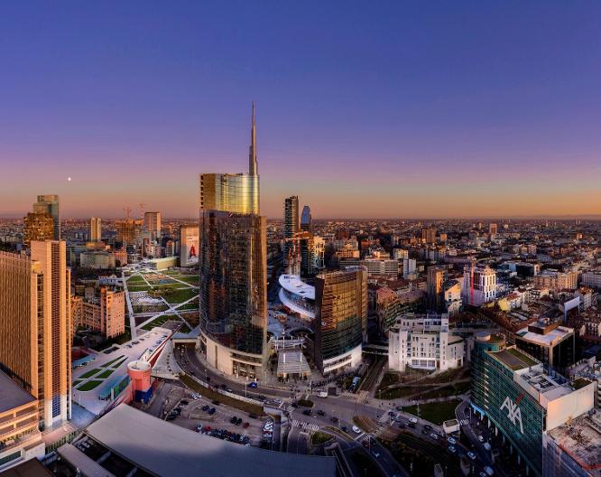 Holiday Inn Garibaldi Station - Außenansicht