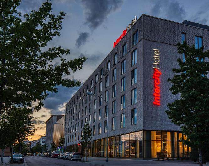 Intercity Hotel Saarbrücken - Vue extérieure