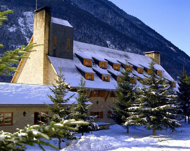 Parador de Artíes - Außenansicht