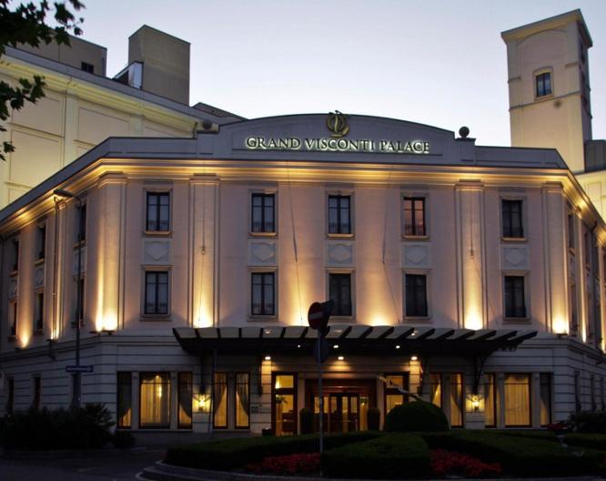 Grand Visconti Palace - Außenansicht