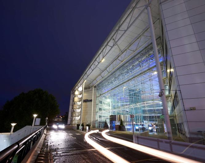 Hilton Heathrow Airport - Außenansicht