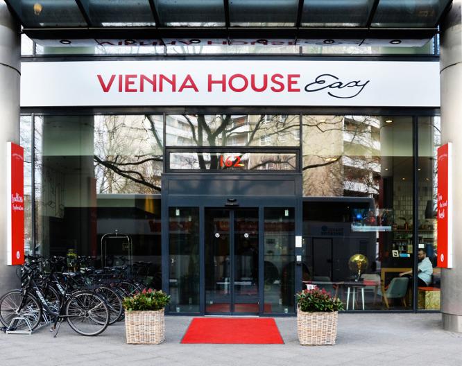 Vienna House Easy Berlin - Außenansicht
