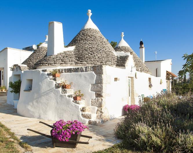 Trulli Terra Magica B&B - Außenansicht
