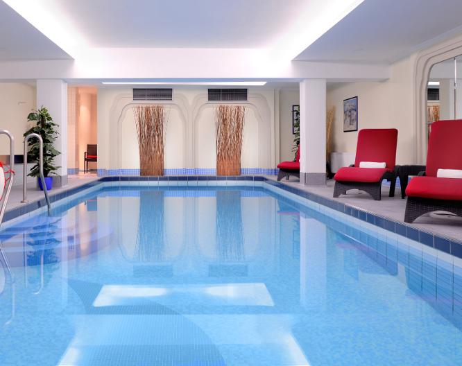 Novum Hotel Ambassador - Pool