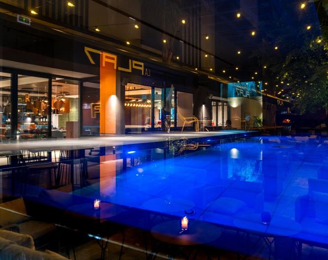 The Nine Lifestyle Experience - Pool