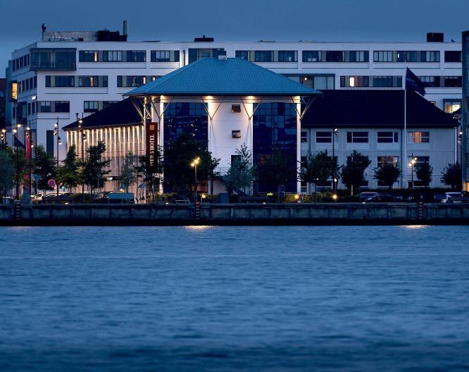 Pier 5 Hotel - Außenansicht