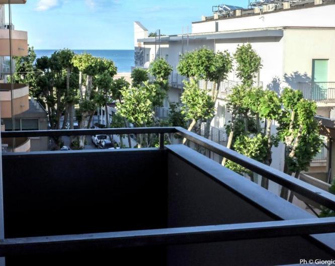 Up Hotel - Außenansicht