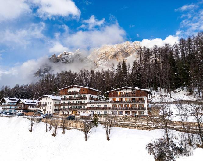 Des Alpes - Außenansicht