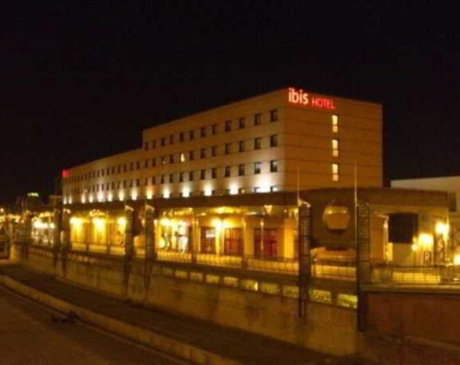 IBIS MALAGA CENTRO - Außenansicht