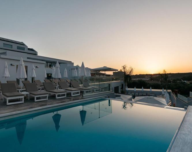 Tesoro Hotel Planos - Piscine