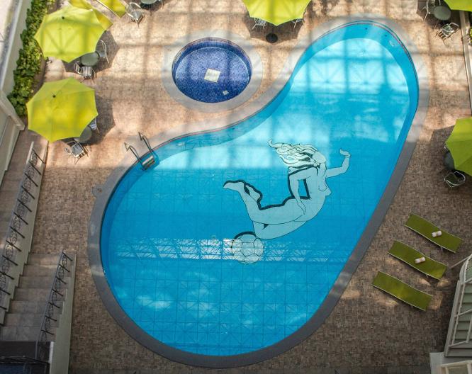 Krystal Pachuca - Pool