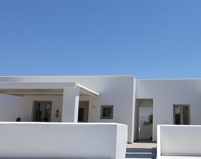 Aerenia Luxury Suites - Außenansicht
