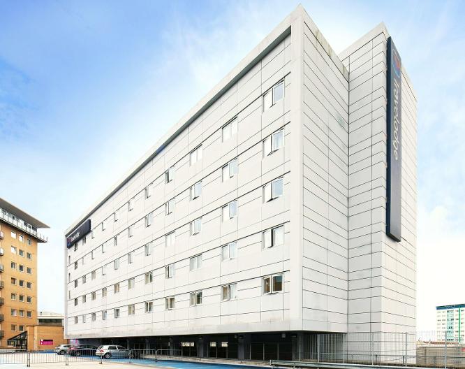 Travelodge London Feltham - Außenansicht