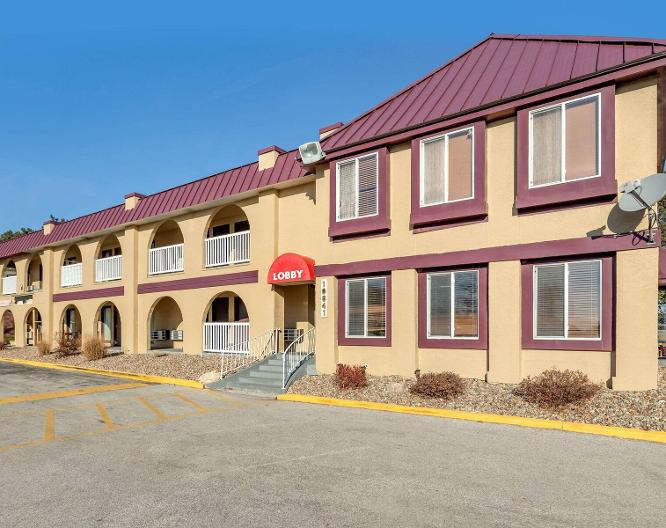 Econo Lodge - Außenansicht
