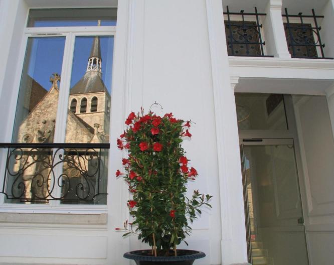 Hotel Le Cesar - Außenansicht