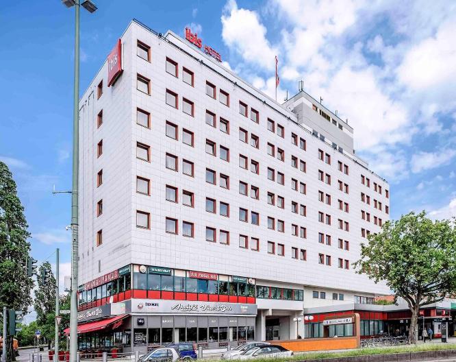 IBIS Berlin Messe - Außenansicht
