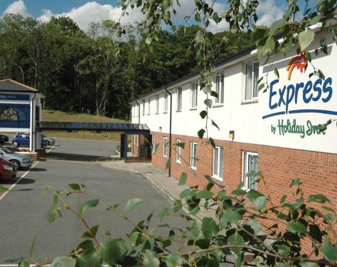 Holiday Inn Express Canterbury - Außenansicht