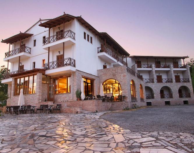 Mont Helmos Hotel - Außenansicht