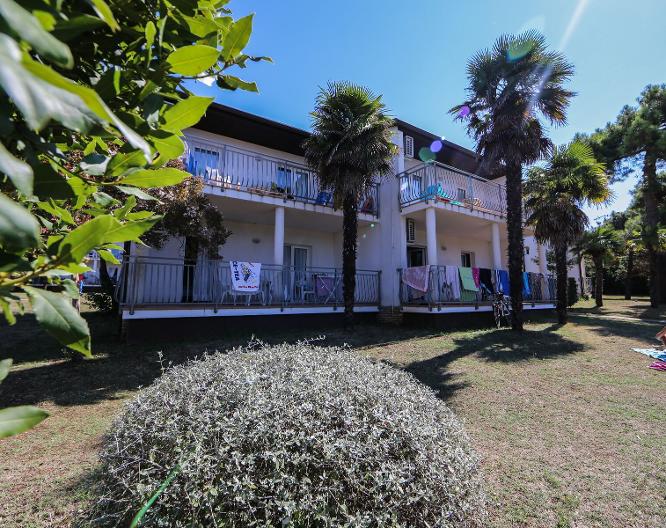 Ai Pini Medulin Resort - Vue extérieure