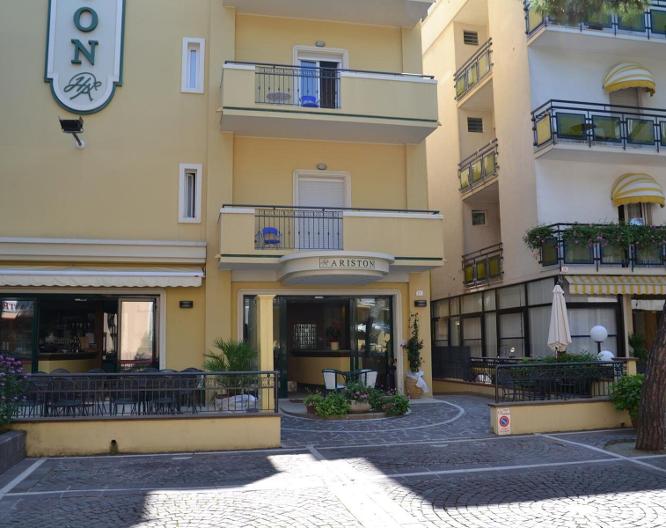 Hotel Ariston - Außenansicht