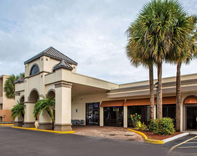Days Inn & Suites Orlando Airport - Außenansicht
