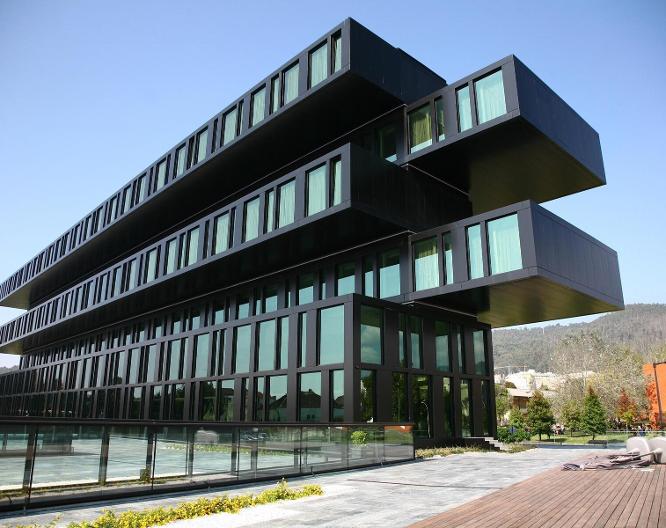 Axis Viana Business & Spa Hotel - Außenansicht