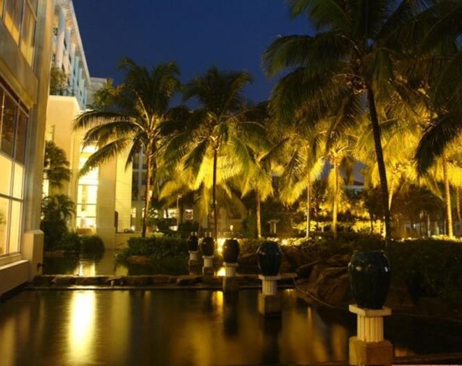 Bangi Resort Hotel - Außenansicht