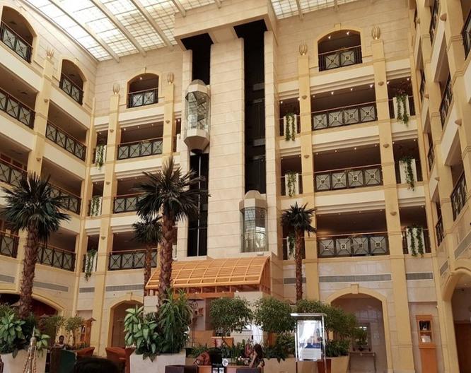 Al Ain Rotana - Außenansicht