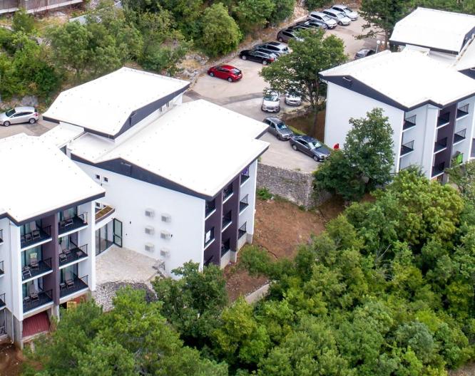 Ad Turres Holiday Resort - Außenansicht