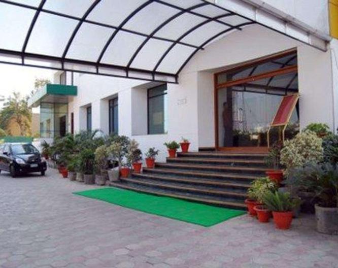 Comfort Inn Lucknow - Außenansicht