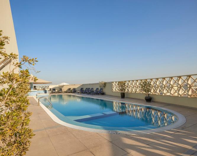 Safir Doha Hotel - Pool
