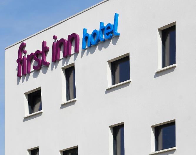 First Inn Hotel Blois - Außenansicht