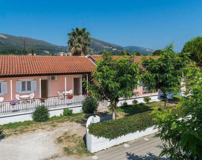 Roussa's Apartments - Außenansicht