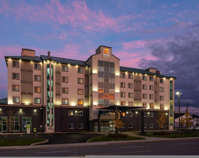 Comfort Hotel Niagara Falls - Außenansicht