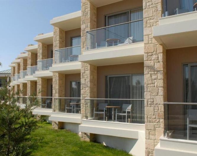 Hotel Minos Mare - Außenansicht